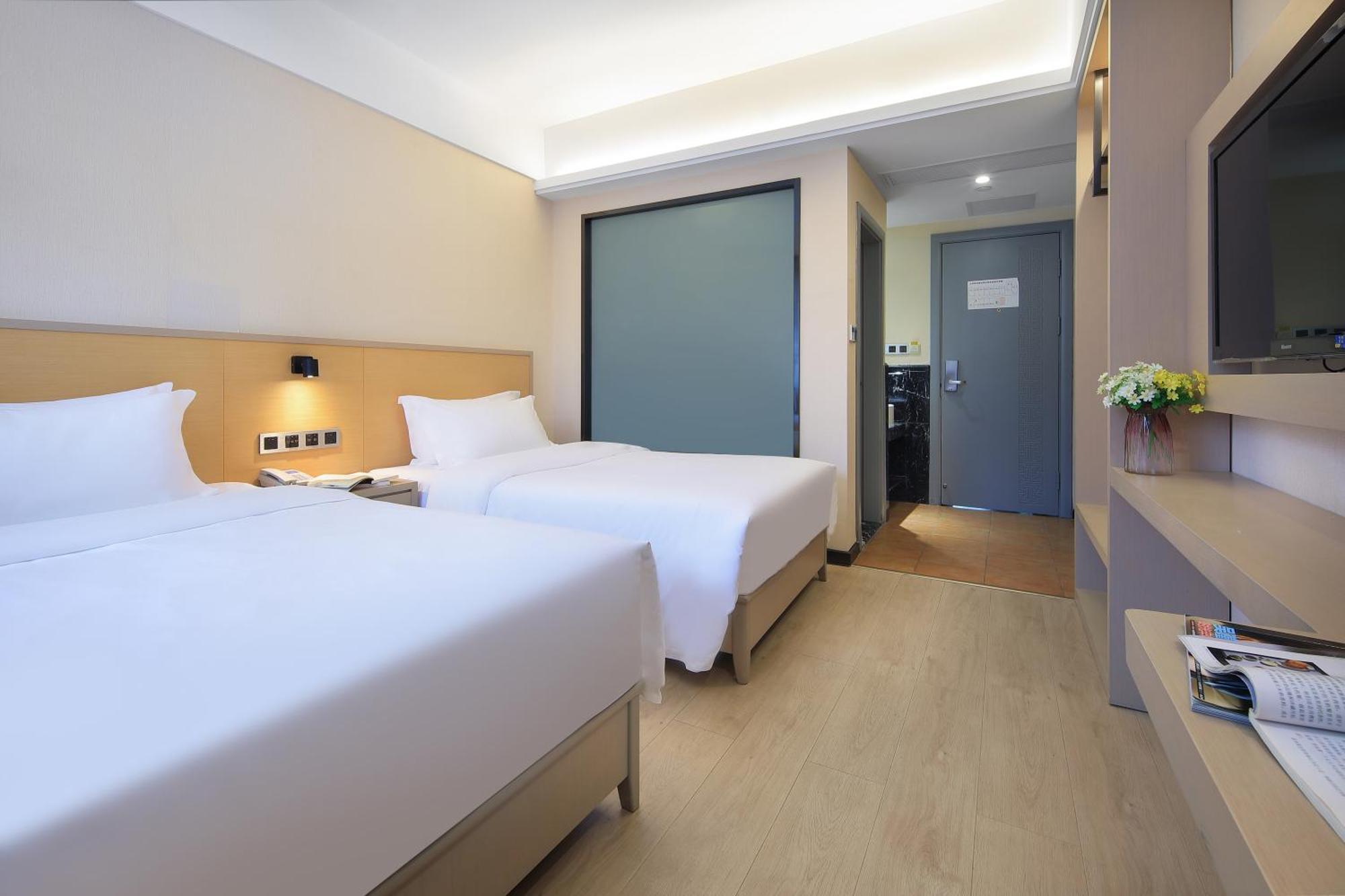 Wing Hotel Guilin- Pedestrian Street חדר תמונה